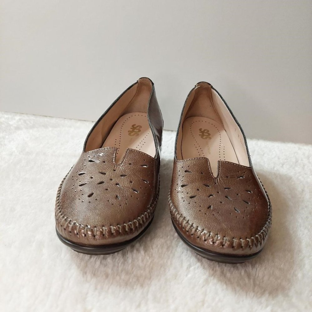SAS Sonyo Beige Patent Comfort Lightweight Pump - Size 7